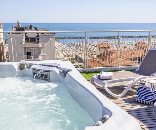 Hot tub in the spa